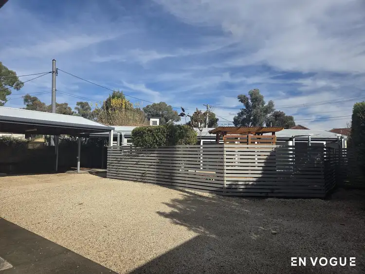 3A Toms Crescent