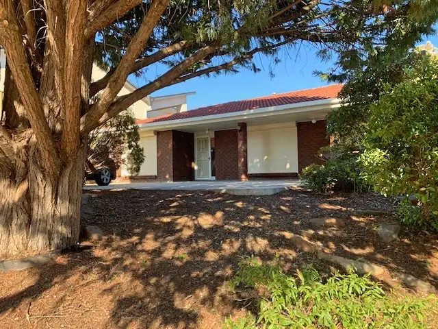 6 Rebecca Avenue