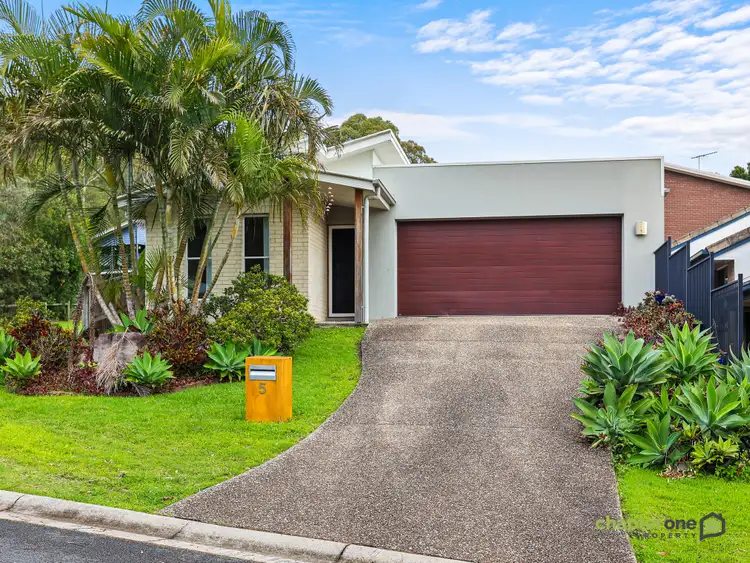5 Undara Place