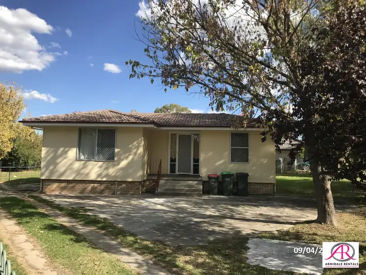 1 McIntosh Crescent