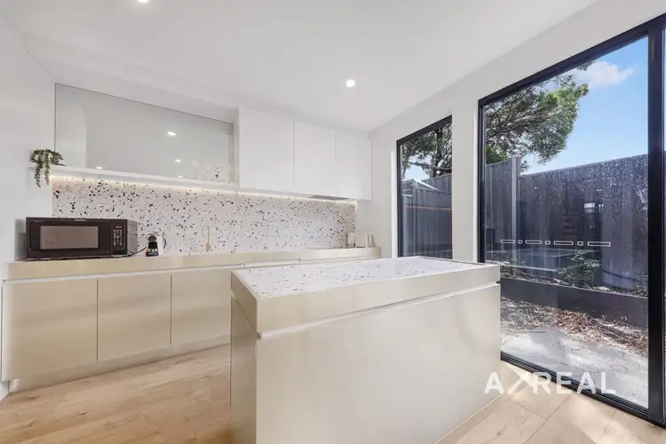 4/24 Carr Street