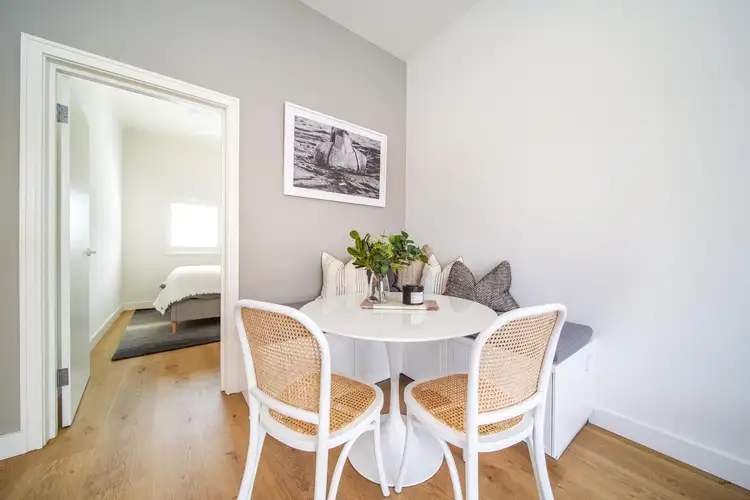 3/5 Owen Street