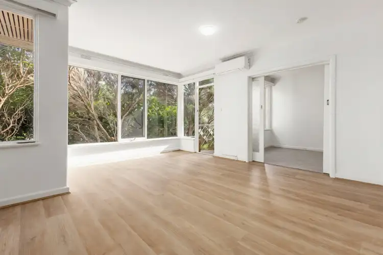 3/4 Hughenden Rd