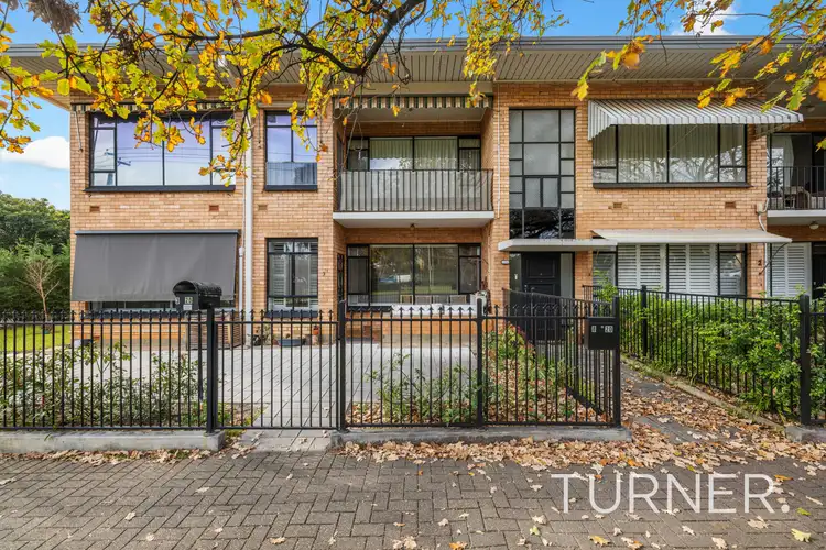 8/2D Prescott Rd