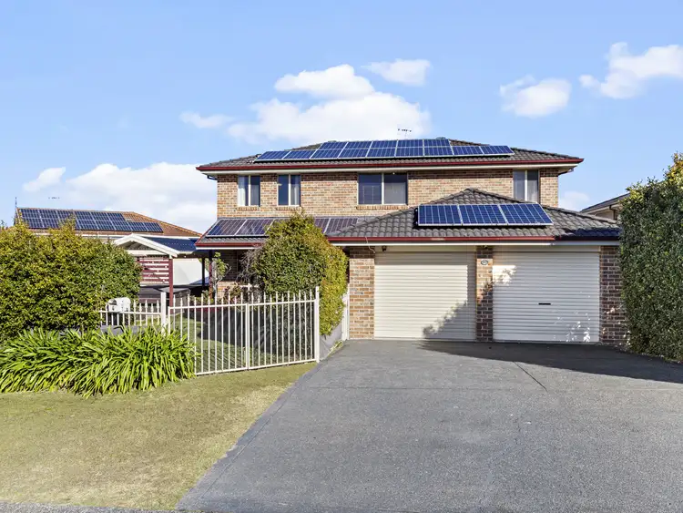 4 Richard Avenue