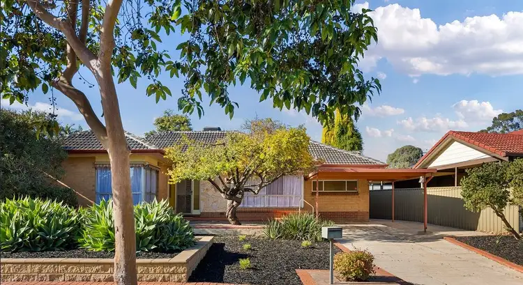 6 Onyx Street