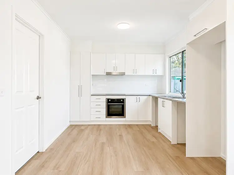 2/5 Campbell St