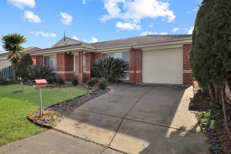 16 Beveridge Court