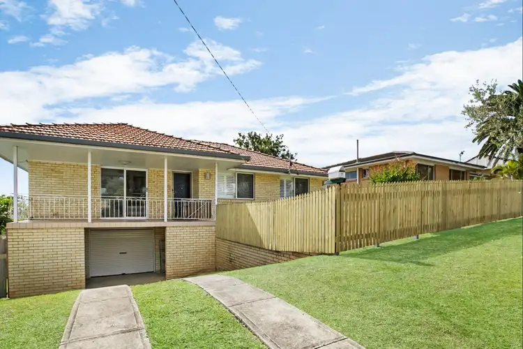17 Vasey St