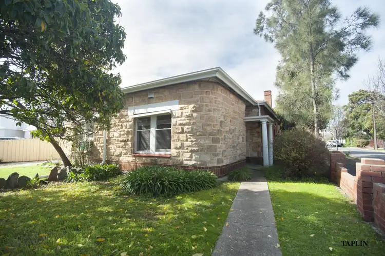 33 Walkers Road