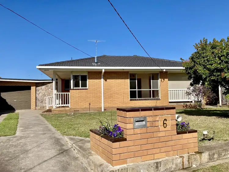 6 MELROSE STREET