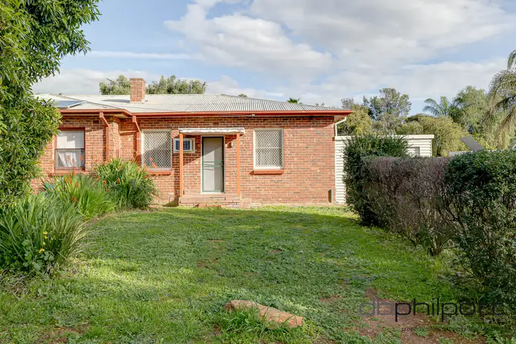 16 Wilkins Road