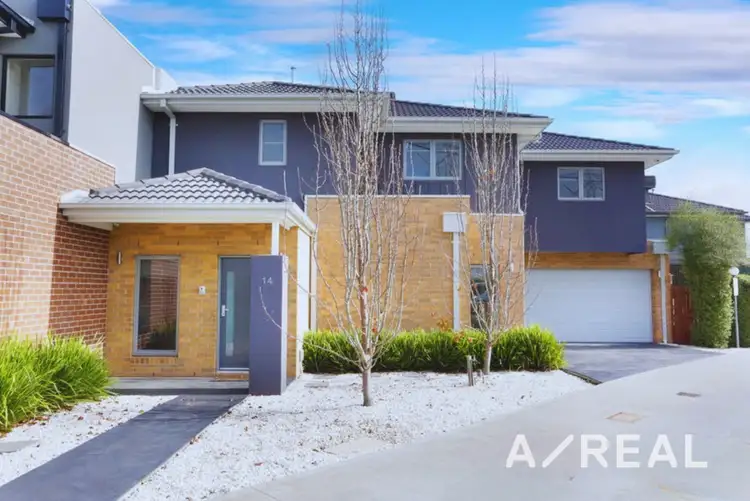 14 Quarterhorse Drive