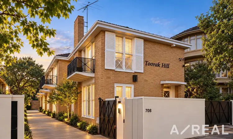 2/708 Orrong Rd