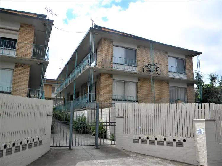 8/1927 Dandenong Road