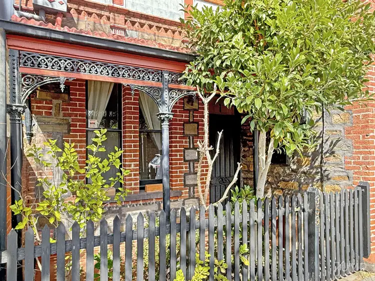 353 Carrington Street