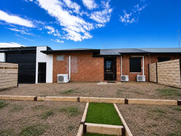 52 Plenty Street
