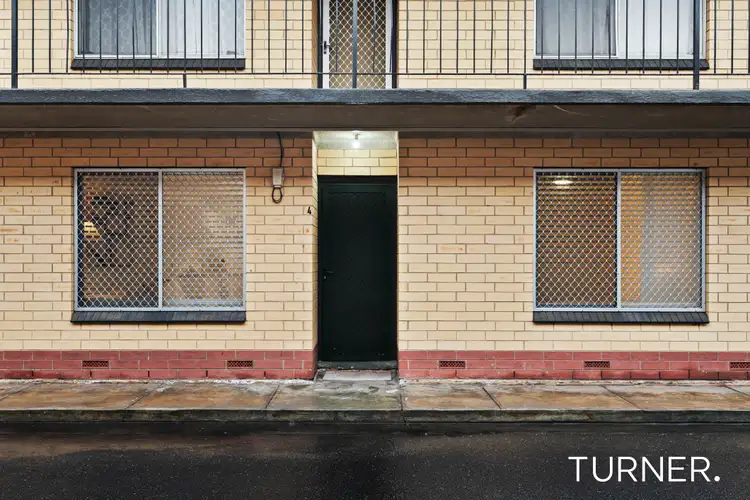 4/49 Angus Avenue