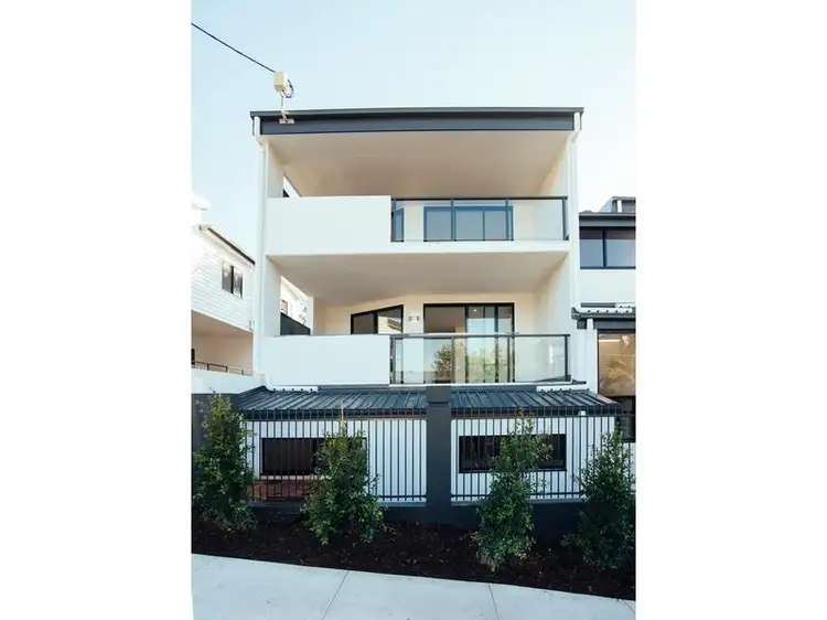 8/16 Shottery Street, Yeronga QLD 4104
