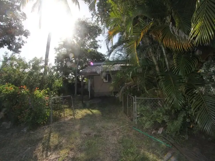 3 Island Street, Saunders Beach QLD 4818