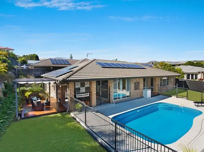 4 Barcoo Street, Pacific Pines QLD 4211