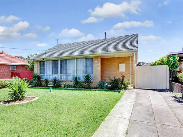 9 Macedon Ave, Dallas VIC 3047
