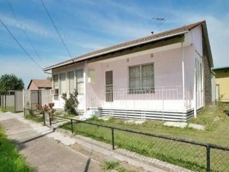 11 Vervale Avenue, Fawkner VIC 3060