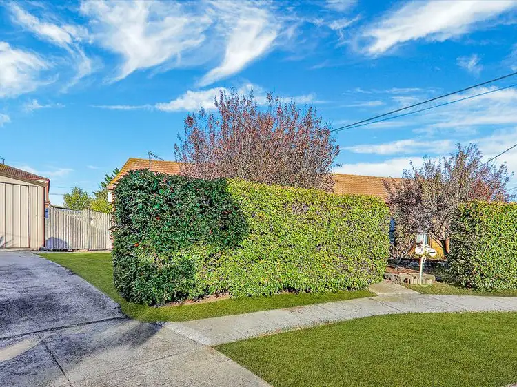 Second view of Homely house listing, 7 Canni Court, Broadmeadows VIC 3047