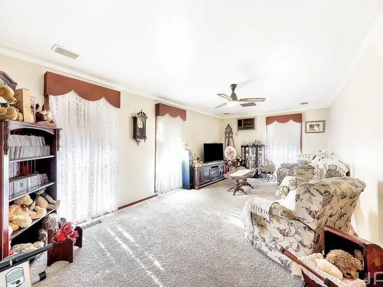 Fifth view of Homely house listing, 7 Canni Court, Broadmeadows VIC 3047