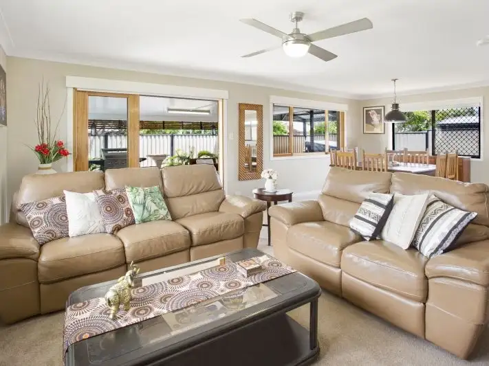 Third view of Homely house listing, 1/399 Bayview Street, Hollywell QLD 4216