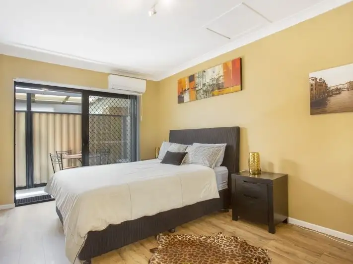 Fifth view of Homely house listing, 1/399 Bayview Street, Hollywell QLD 4216