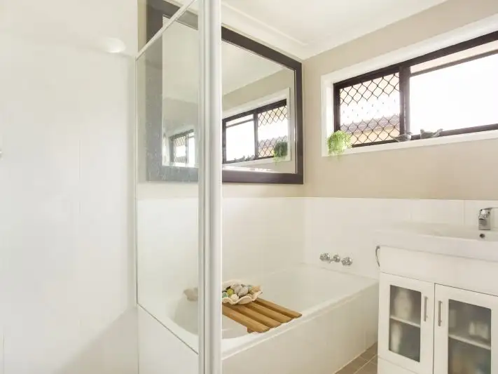 Sixth view of Homely house listing, 1/399 Bayview Street, Hollywell QLD 4216