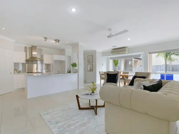 12 Lightwood Place, Sinnamon Park QLD 4073