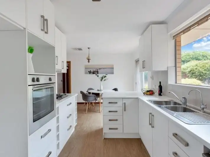 1 Glenburnie Street, Happy Valley SA 5159