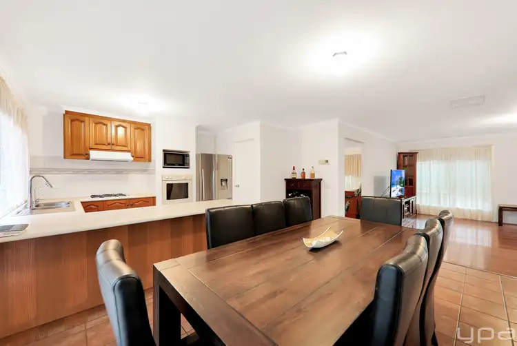 Fifth view of Homely house listing, 16 Lynch Place, Roxburgh Park VIC 3064