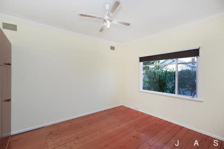 Fifth view of Homely house listing, 4 Dawson Avenue, Footscray VIC 3011