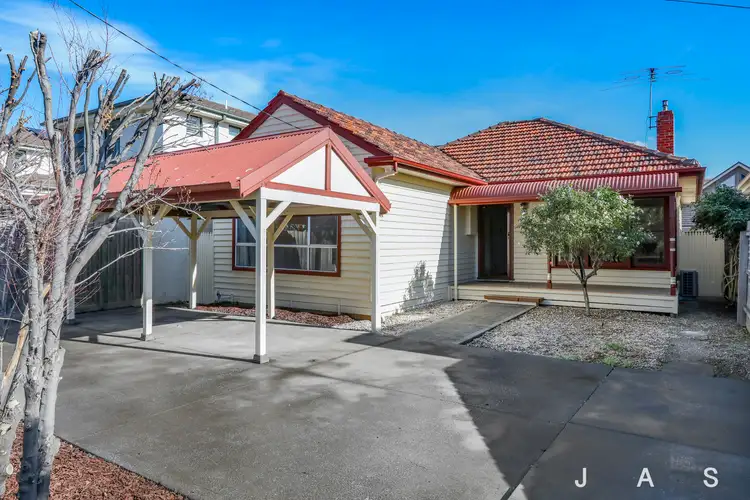 25 Carmen Street, Newport VIC 3015