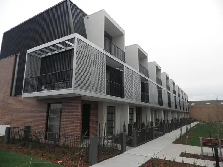 2/20 Hewitt Avenue, Footscray VIC 3011