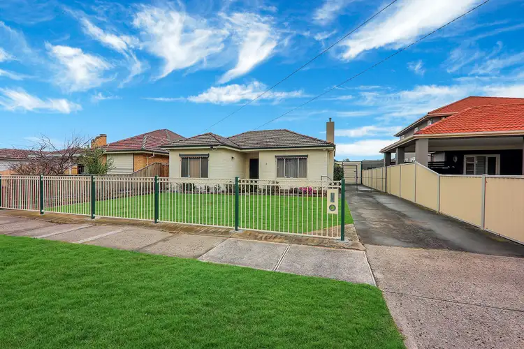 21 Winn Grove, Fawkner VIC 3060