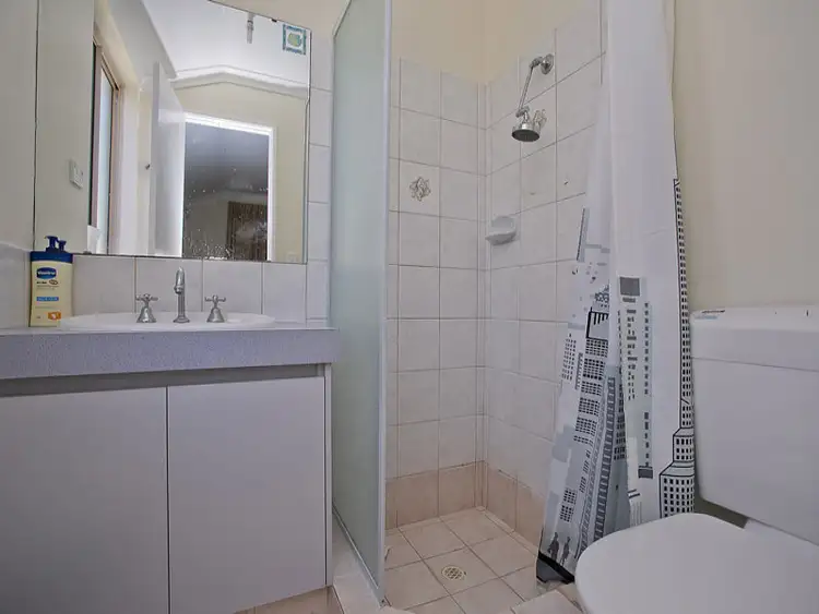 Sixth view of Homely house listing, 18 Pyrenees Court, Caversham WA 6055