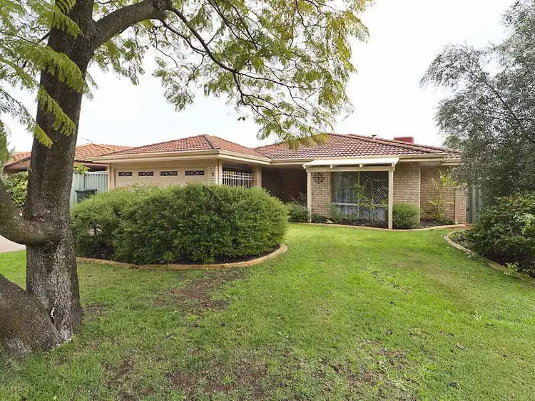 Second view of Homely house listing, 6 Parkland Trail, Canning Vale WA 6155