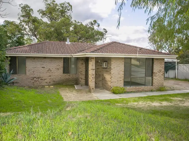 11 Oakleaf Circle, Mirrabooka WA 6061