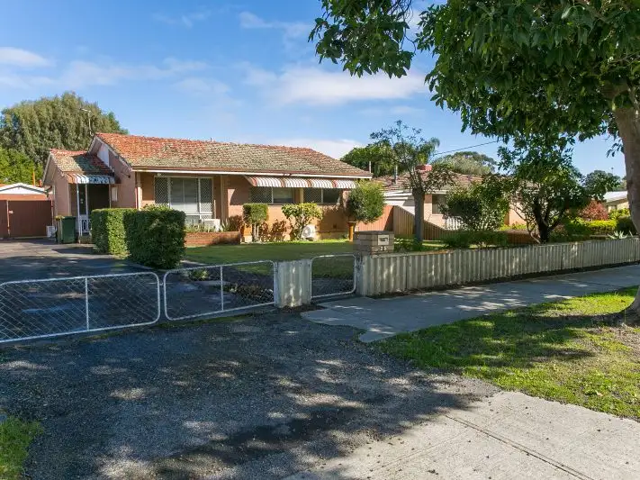 25 Tresidder Road, Lockridge WA 6054