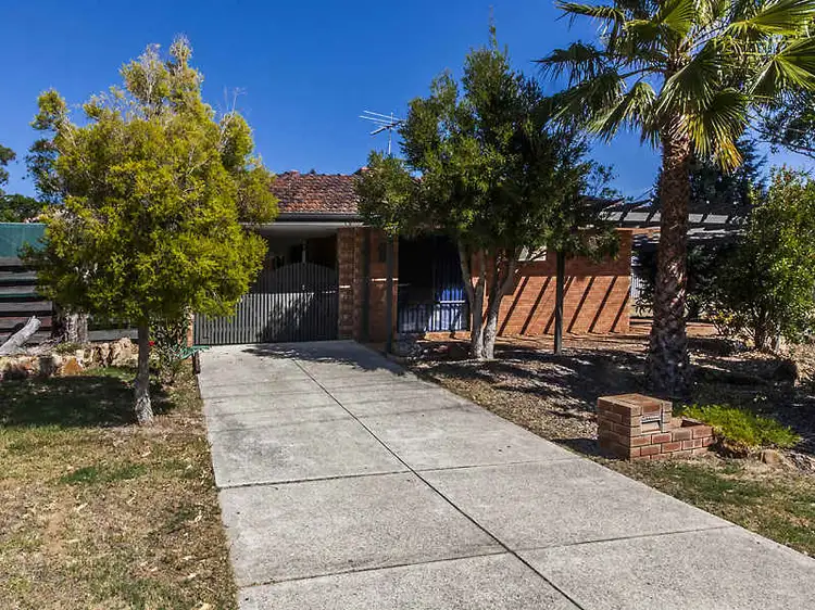 8 Coolabah Way, Forrestfield WA 6058
