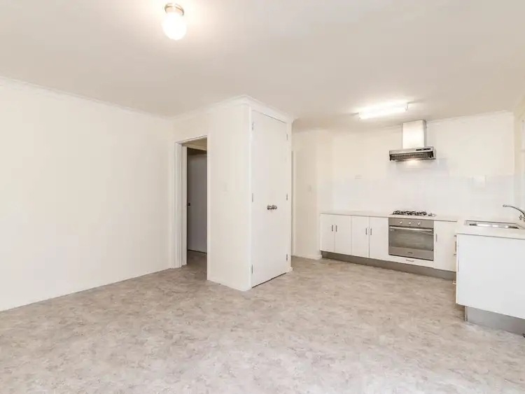 Sixth view of Homely house listing, 4 Pollitt Close, Armadale WA 6112