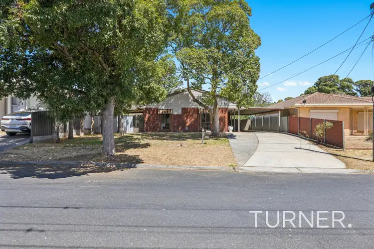 13 Hotham Street