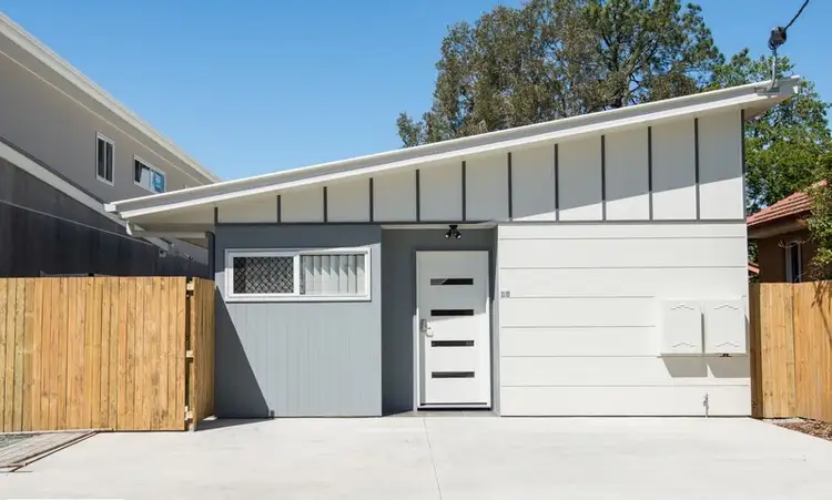 16 Saint Clements Road, Oxley QLD 4075