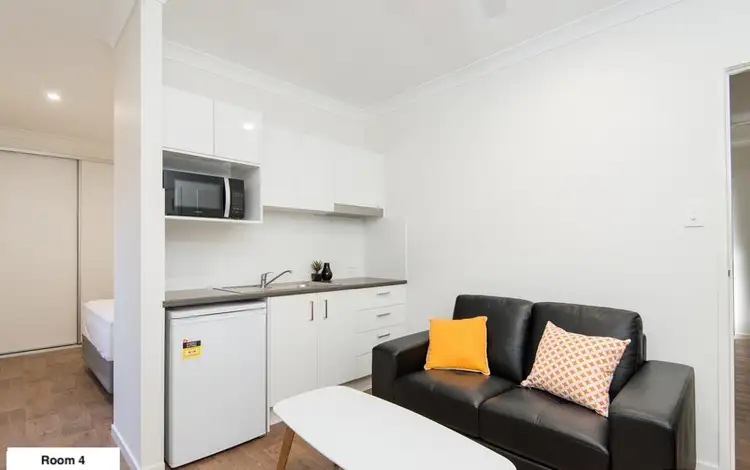 4/16 Saint Clements Road, Oxley QLD 4075