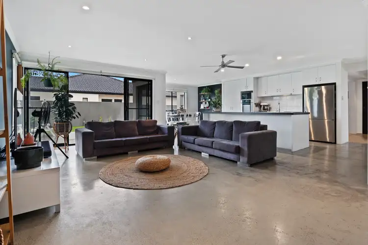 32 Petworth Court, Arundel QLD 4214