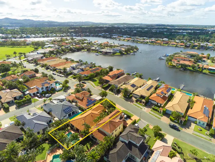 14 Lee Anne Crescent, Helensvale QLD 4212